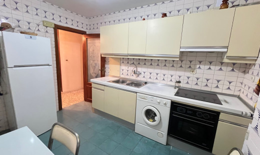 Venta - Piso -
Valladolid - Pajarillos