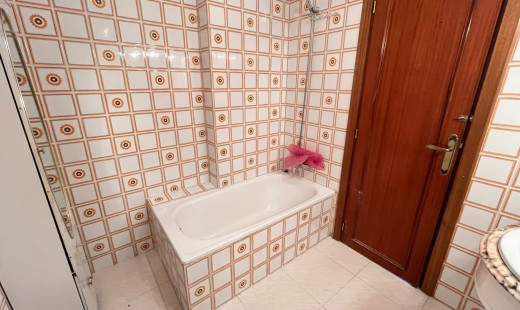 Venta - Piso -
Valladolid - Pajarillos