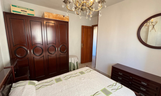 Venta - Piso -
Valladolid - Pajarillos