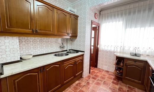 Venta - Piso -
Valladolid - Pajarillos