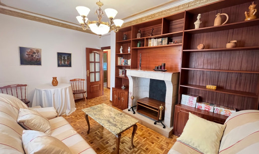 Venta - Piso -
Valladolid - Pajarillos