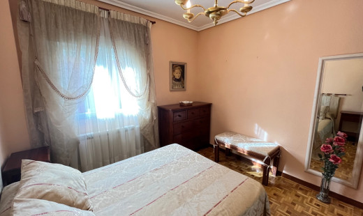 Venta - Piso -
Valladolid - Pajarillos