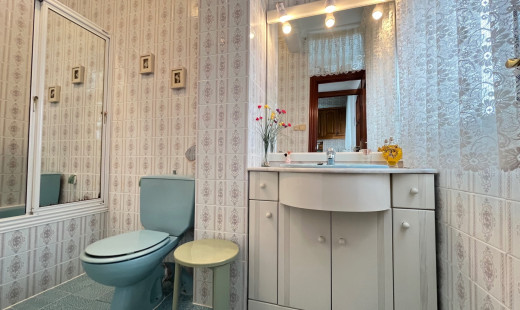 Venta - Piso -
Valladolid - Pajarillos