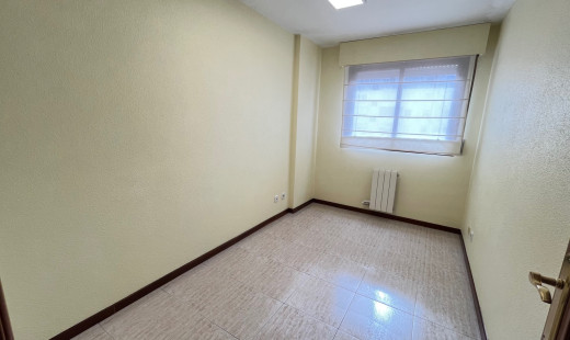 Venta - Piso -
Valladolid - Pajarillos