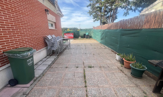 Venta - Chalet -
Mojados