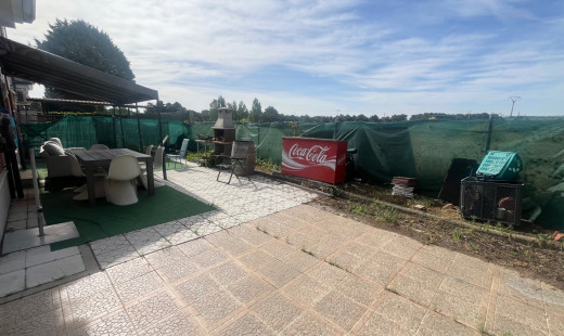 Venta - Chalet -
Mojados